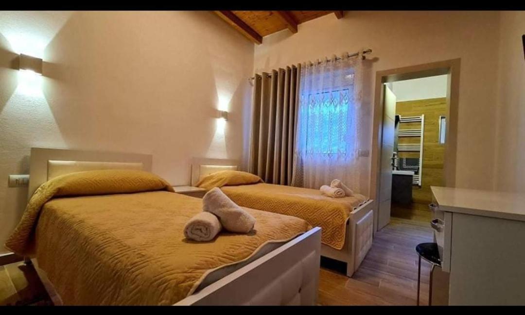 Villa Goliku Pestani Buitenkant foto