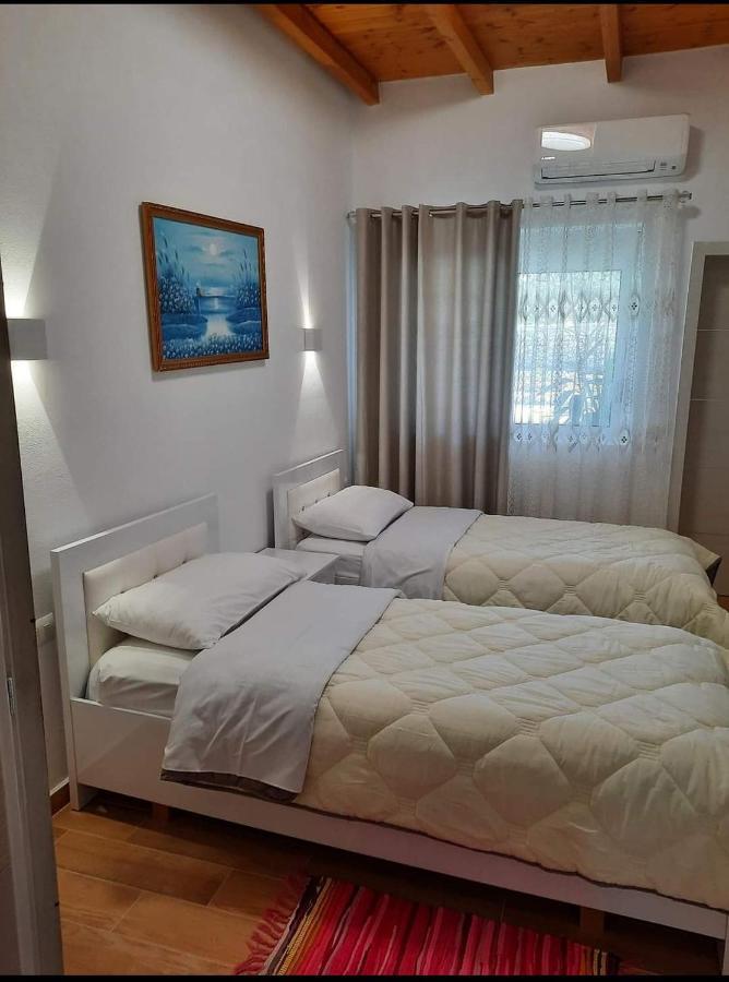 Villa Goliku Pestani Buitenkant foto